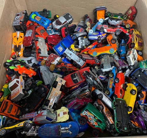 Hot wheels lot cars - lot, +45