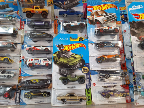 Hot wheels cars only - hot, pay