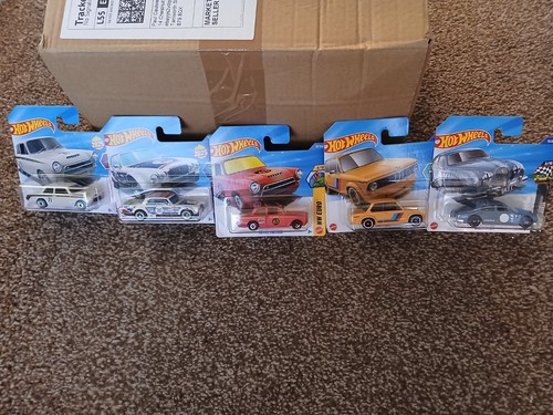 Hotwheels classic cars - hotwheels,