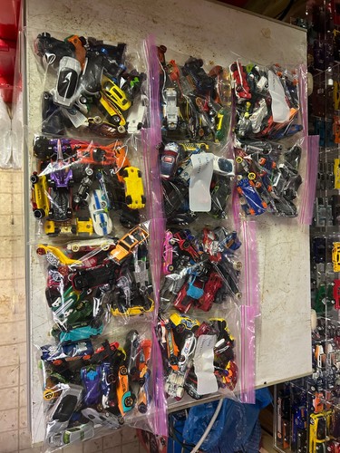 Hot wheels brand only pc - hot,