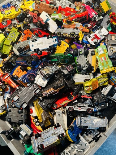 Hot wheels lot cars - lot, +45