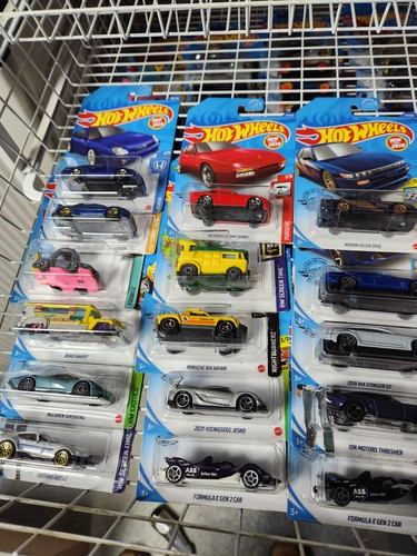 Hot wheels mixed lot 25 - mixed,